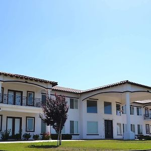 Que Syrah Resort